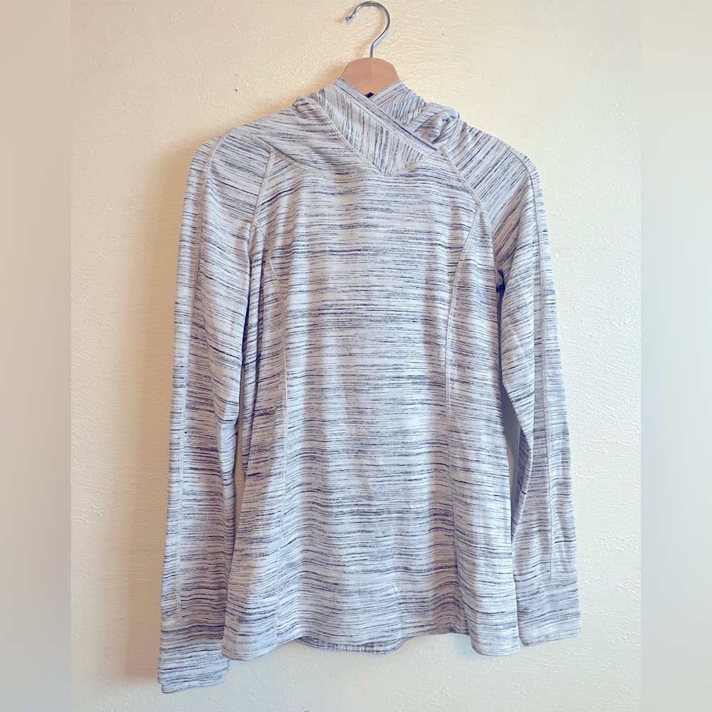 Size 8 Lululemon Think Fast Space Dye Gray Pullover Sweatshirt Hoodie Women's